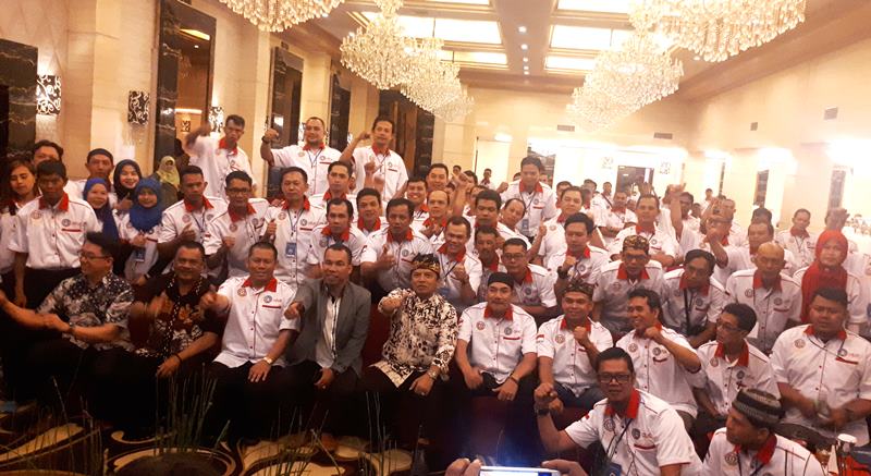 Jangan Menerapkan Standar Ganda Jangan Menerapkan Standar Ganda