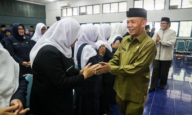 Tingkatkan Karir PNS, Sekda Lantik Ratusan Jabatan Fungsional Tingkatkan Karir PNS, Sekda Lantik Ratusan Jabatan Fungsional
