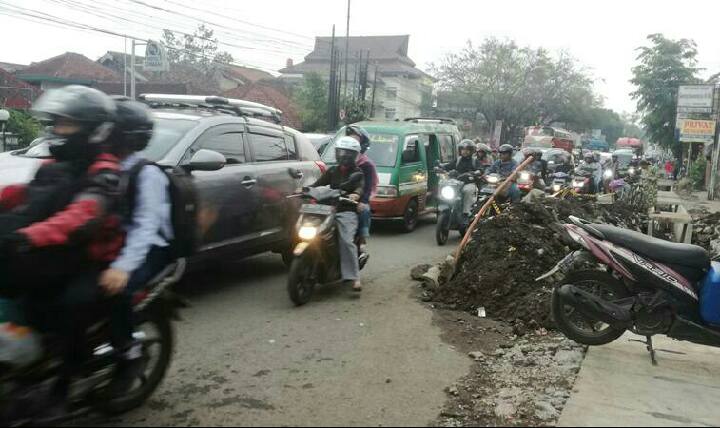 Cimahi Diprediksi Bakal Susul Bandung Jadi Kota Termacet Cimahi Diprediksi Bakal Susul Bandung Jadi Kota Termacet