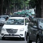 Ilustrasi kepadatan kendaraan yang terjadi di kawasan puncak, sehingga diterapkan sistem one way.