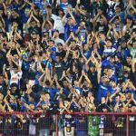 Penonton Laga Persib Vs Persebaya membeludak, Ketua Satgas Kota Bandung Lakukan Evaluasi Ilustrasi Ribuan bobotoh saat memberikan dukungan bagi tim kesayangannya saat berlaga.