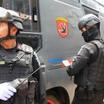 Tim Densus 88 dibantu Unit Jibom Polda Jabar, Polres Bandung dan Polrestabes Bndung melakukan penggeledahan beberapa waktu lalu