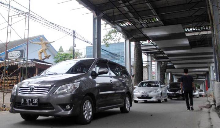 Pemborong Skywalk Diputus Kontrak