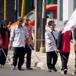 SLB A Bandung Peringati Hari Tongkat Putih