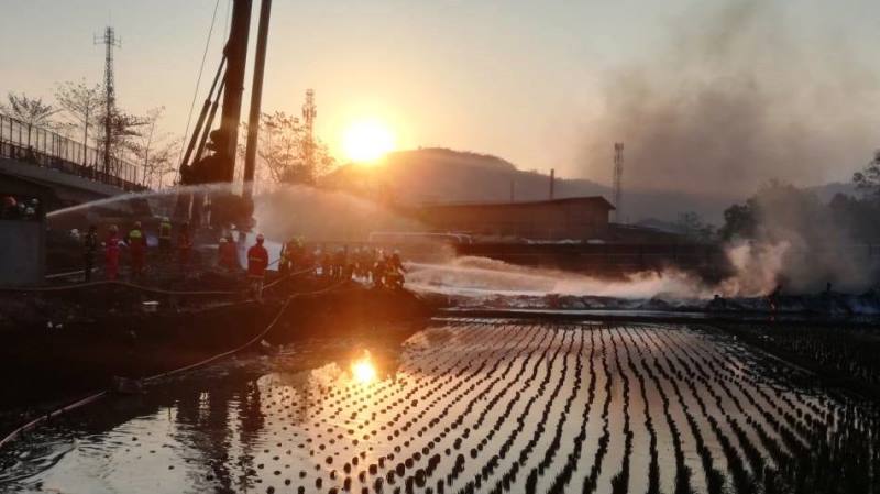 Stop Pasokan BBM ke Bandung Stop Pasokan BBM ke Bandung