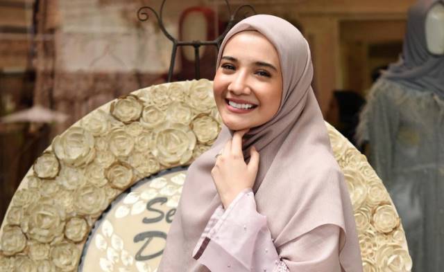 Ayahnya Terjerat Kasus Korupsi, Zaskia Sungkar Bela Habis-habisan