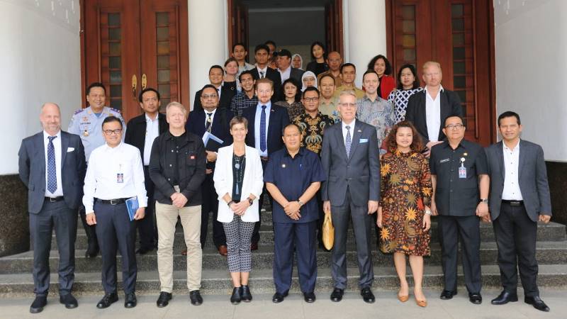 Dubes Swedia Minati Kerja Sama Dubes Swedia Minati Kerja Sama