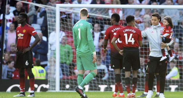 Man United Nyesal Tolak Dua Gelandang Kelas Dunia