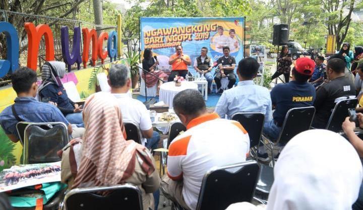 Pertahankan Lahan Tanam, Distan Bersama BPBD Salurkan Air Bersih