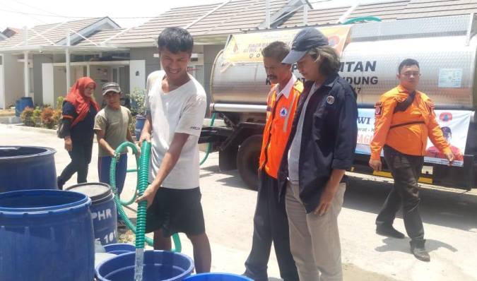 Warga Banyusari Antusias Sambut Program PWI Peduli