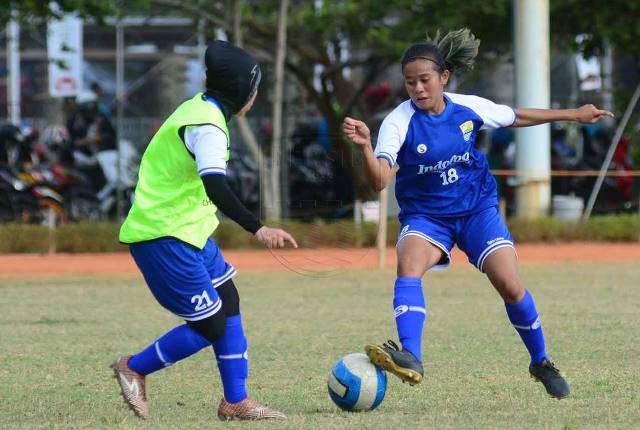 Tim Putri Sukses Tumbangkan Tuan Rumah