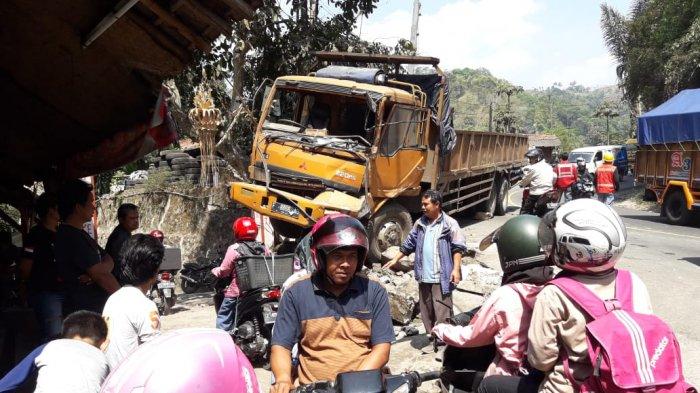 Dua Pedagang Tahu Tewas Diseruduk Truk