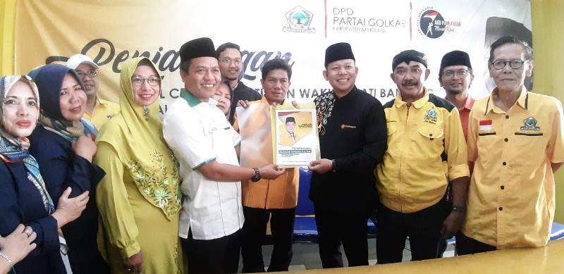 Dadang Supriatna Resmi Mencalonkan Bupati Bandung
