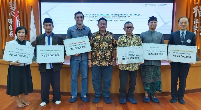 FIFGROUP Peduli, Serahkan Bantuan kepada Lima Lembaga dan Pemerintahan
