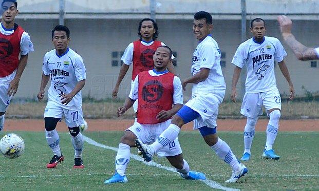 Terlempar dari Skuat Timnas U-23, Zola Akan Fokus Bela Persib Terlempar dari Skuat Timnas U-23, Zola Akan Fokus Bela Persib