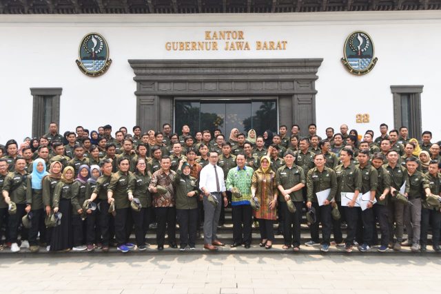 Gubernur Jabar Lepas 110 Milenial untuk Jadi Patriot di 50 Desa