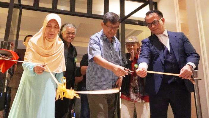 Hadirkan Pameran Lukisan Tunggal Nana Banna