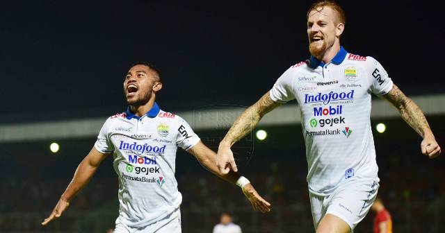Kartu Merah Warnai Kemenangan Persib