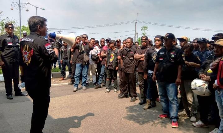 Diduga Tak Berizin, Ratusan Warga Tuntut Pembangunan Podomoro dihentikan Diduga Tak Berizin, Ratusan Warga Tuntut Pembangunan Podomoro dihentikan