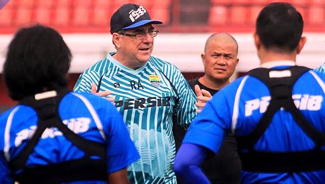 Persib Mulai Tunjukan Tren Positif