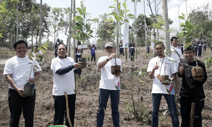 PLN Peduli Tanam Pohon Serentak untuk Hari Menanam Pohon Nasional