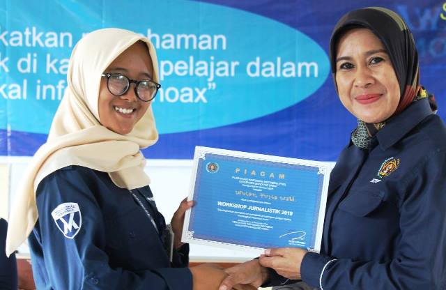 Tangkal Isu Hoaks, PWI KBB Gelar Workshop Jurnalistik bagi Pelajar Tangkal Isu Hoaks, PWI KBB Gelar Workshop Jurnalistik bagi Pelajar