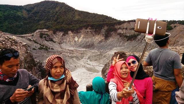 Pasca Erupsi, Ada Pesona Baru di Kawah Ratu