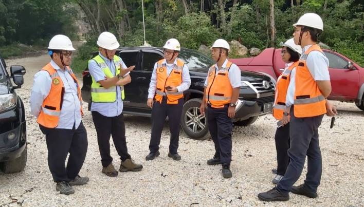 Transportasi Material Tambang Akan Diselesaikan Transportasi Material Tambang Akan Diselesaikan