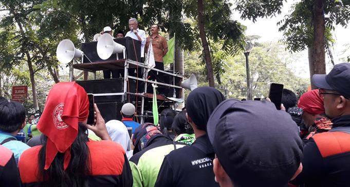 Buruh Cimahi Minta Kenaikan UMK Hingga 13,2 %