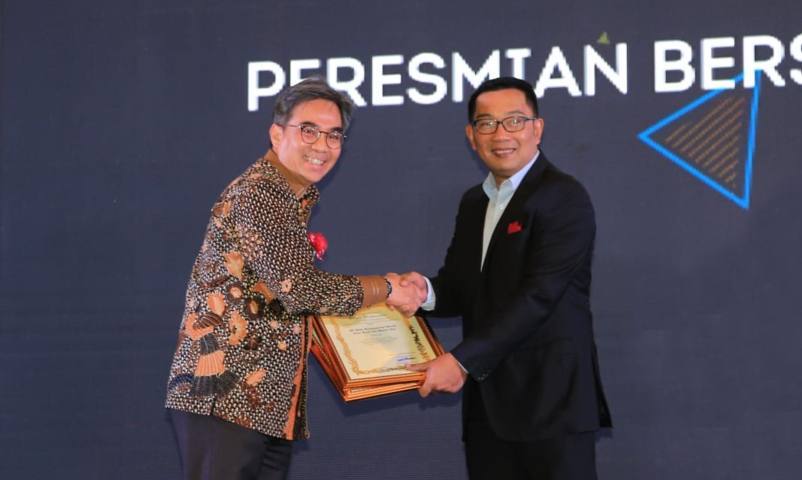 bank bjb Raih 2 Penghargaan Mitra Pembangunan Jawa Barat
