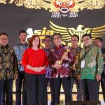 Praktik Bisnis Berkelanjutan bank bjb Diganjar Penghargaan “Gold Rank”
