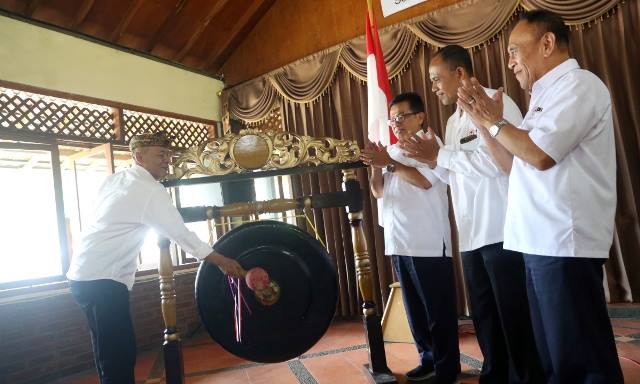 Bulan Dana PMI Targetkan Rp 1,5 Miliar Bulan Dana PMI Targetkan Rp 1,5 Miliar