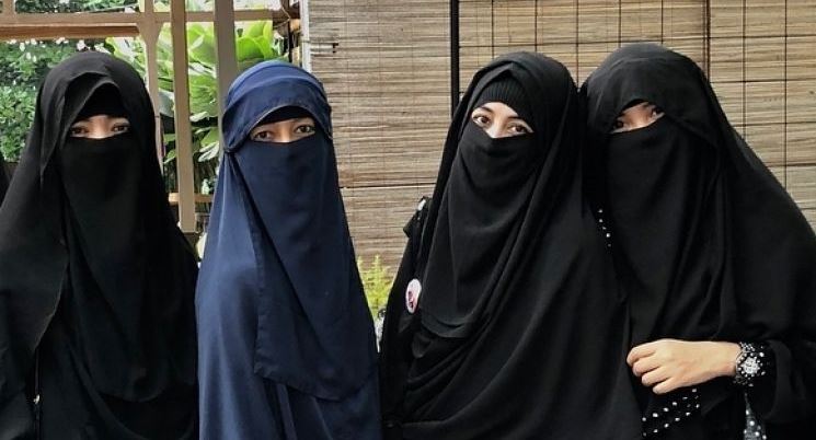 Tolak Cadar dan Celana Cingkrang Dicap Radikal