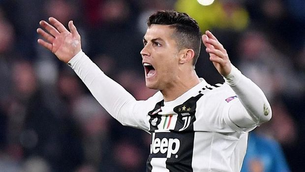 Marah, CR7 Tinggalkan Stadion