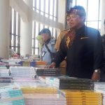 Wajibkan Masyarakat untuk Berilmu