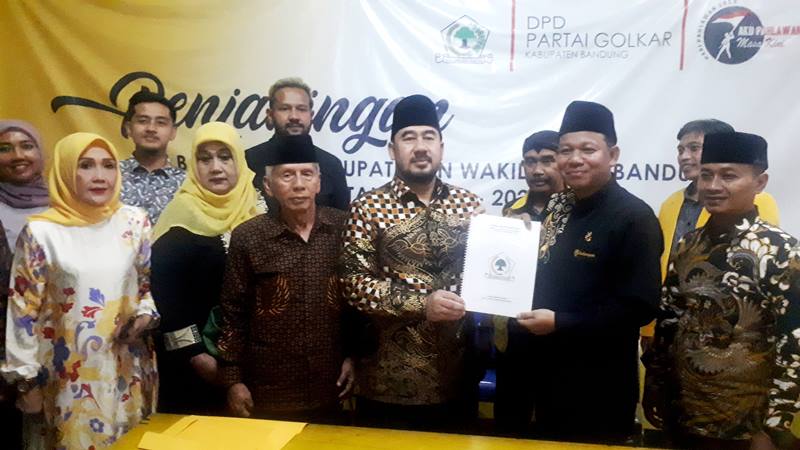 Kandidat Kembalikan Formulir