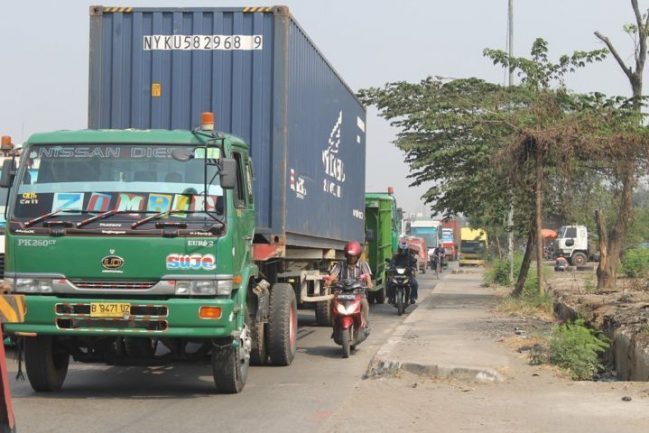 Pembatasan Operasional Truk Tak Jelas