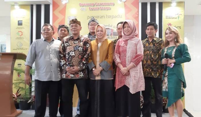 Melalui Kontak Dagang, Disperindag Perkenalkan Produk IKM dan Tekan Impor Melalui Kontak Dagang, Disperindag Perkenalkan Produk IKM dan Tekan Impor