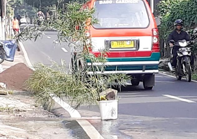 Air Terbuang di Jalan, Diduga Milik PDAM