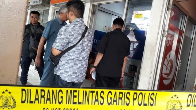 Dalam Semalam Tiga ATM Dibobol Maling Dalam Semalam Tiga ATM Dibobol Maling