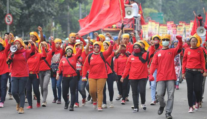 Ilustrasi demo puluhan ribu buruh yang menolak kenaikan BBM. Fajri Achmad NF / Bandung Ekspres