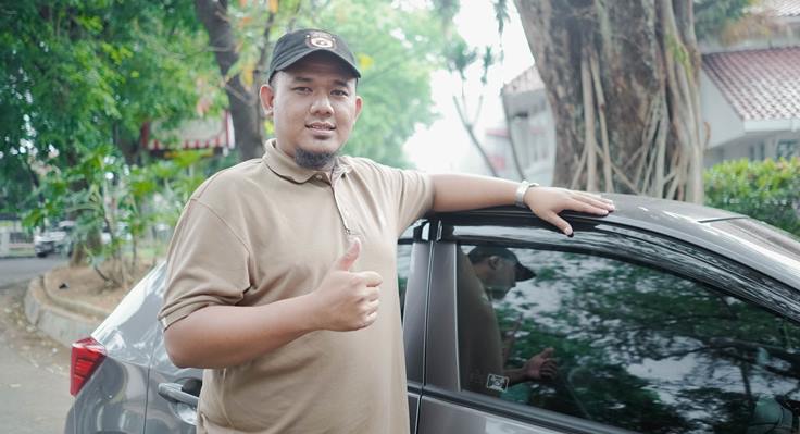Kisah Fajar Shiddiq, Mitra Pengemudi Tuli Pertama di Kota Bandung
