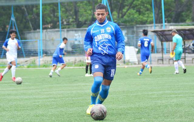 Zola Tak Terpikirkan Tinggalkan Persib