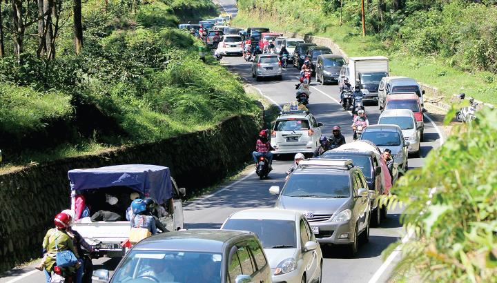 Jalur Puncak Ditutup