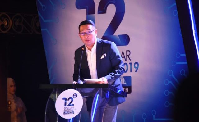 Gubernur Apresiasi KPID Award Ke-12 Tahun 2019 Gubernur Apresiasi KPID Award Ke-12 Tahun 2019
