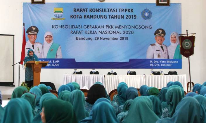 Kader PKK Harus Mampu Hadapi Revolusi Industri Kader PKK Harus Mampu Hadapi Revolusi Industri