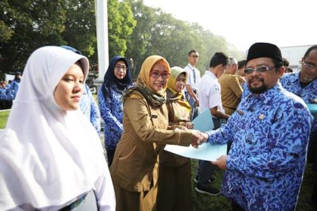 SMKN 1 Sumedang Raih Penghargaan “Jabar Speak Up”