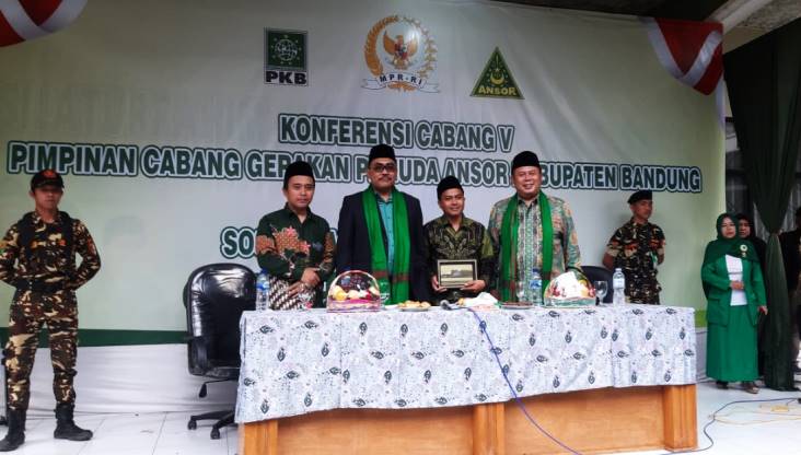 Wakil Ketua MPR RI Ajak Kader Ansor Jadi Agen Penguatan Empat Pilar Kebangsaan Wakil Ketua MPR RI Ajak Kader Ansor Jadi Agen Penguatan Empat Pilar Kebangsaan
