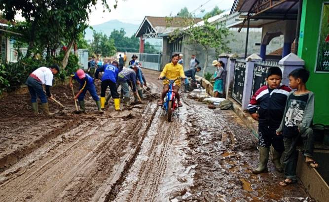 Salah Pola Tanam, Penyebab Banjir Bandang Kertasari Salah Pola Tanam, Penyebab Banjir Bandang Kertasari