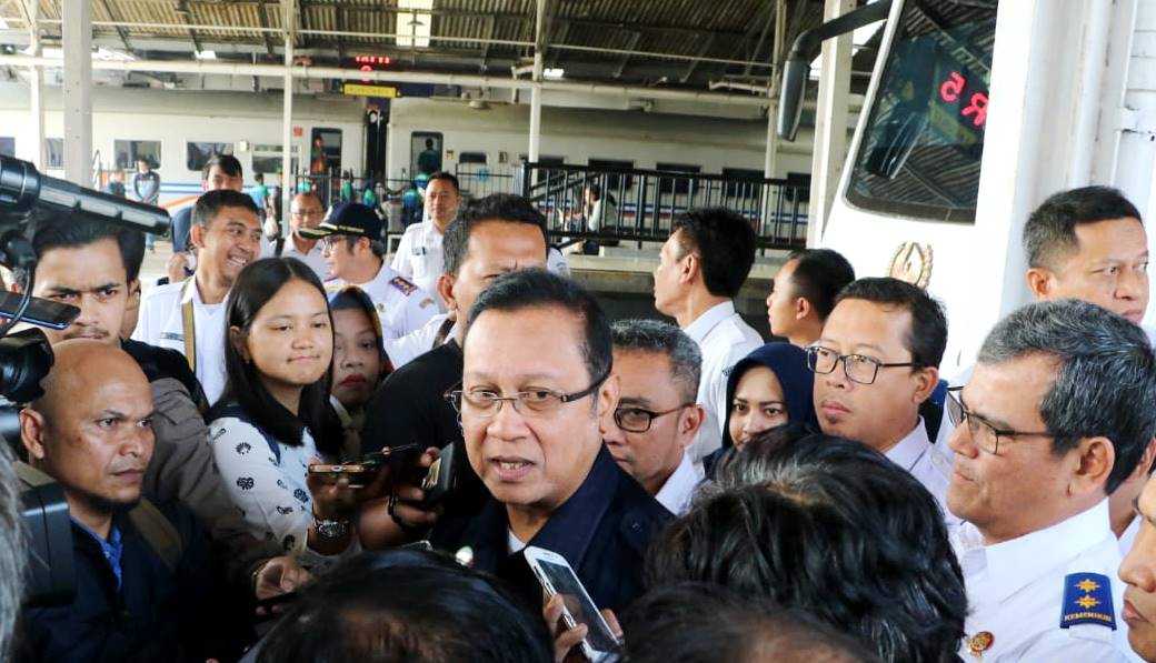 Cek Kesiapan Angkutan Nataru, PT KAI Inspeksi Jalur Kereta Api